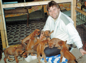 Florian mit unseren Welpen